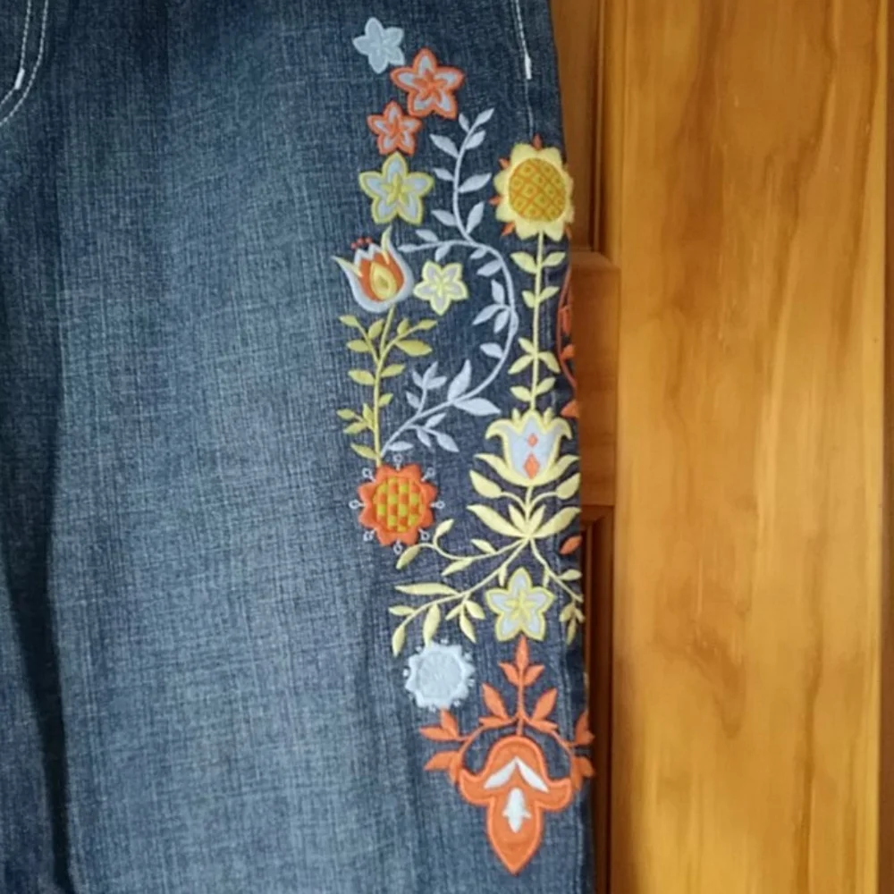 Talbots Embroidered Applique Stretch Jeans - Picture 2 of 9
